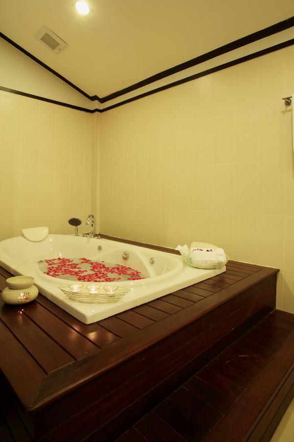 The Iris Pool Villa Rawai 客房 照片